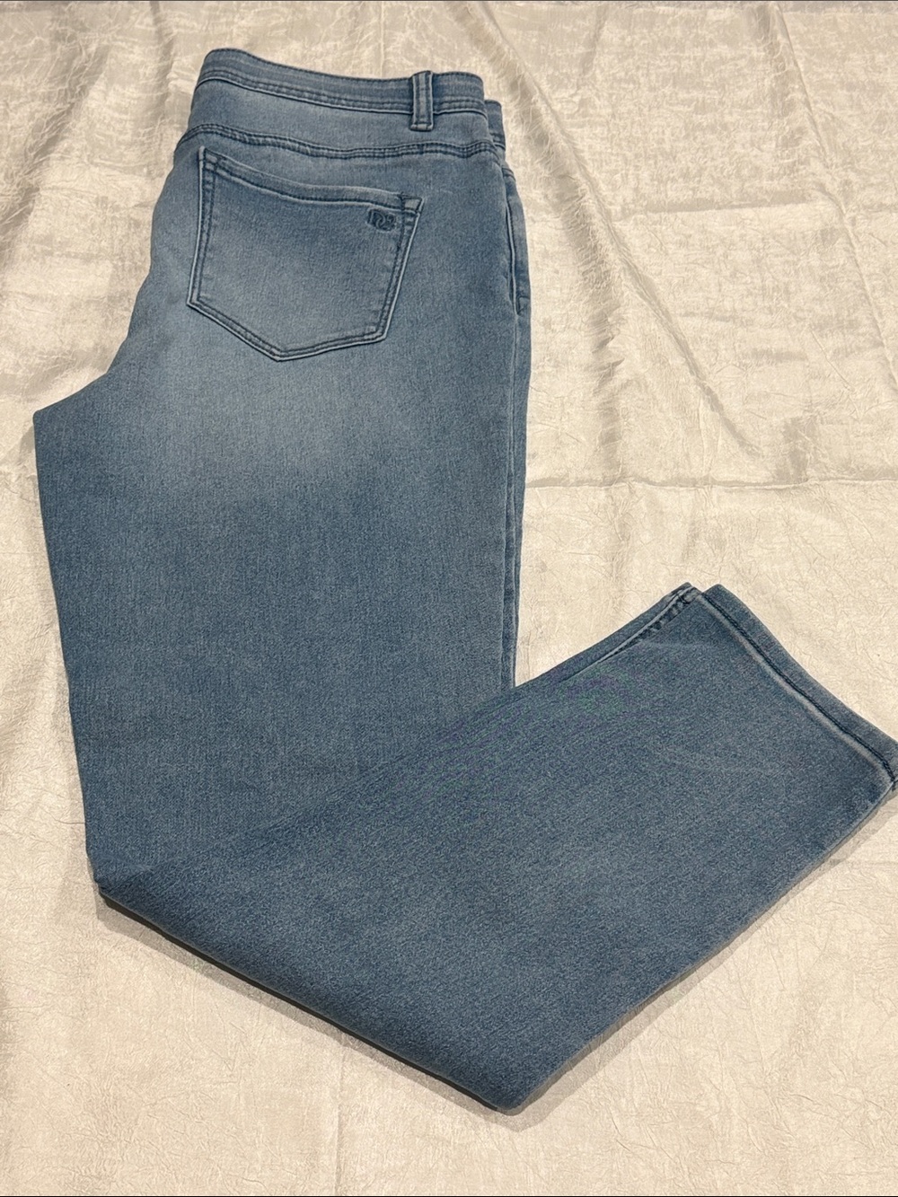 DG2 Diane Gilman The Shaper Light Wash Jeans Size 12
